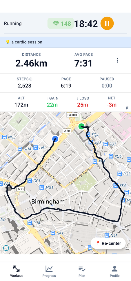 FitSum app screen showing a live running session with pace, distance and route map